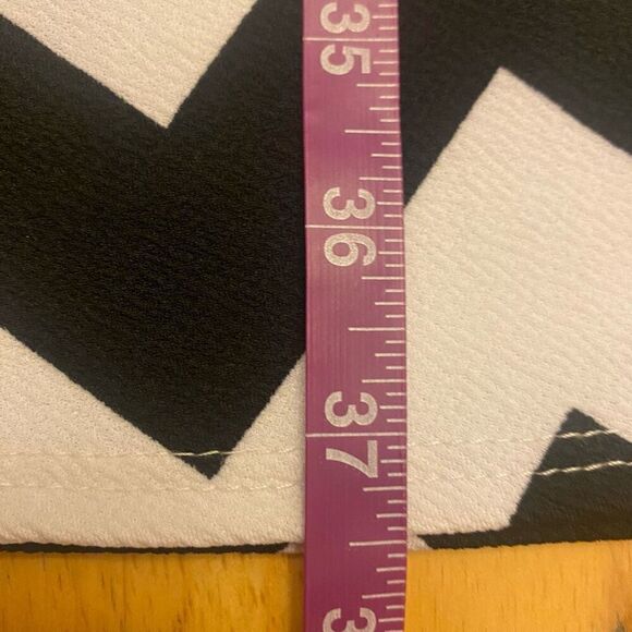 American City Wear Black and White Chevron Sheath Dress Size 2XL - Picture 10 of 10